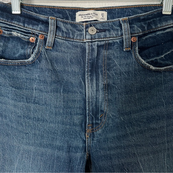 Abercrombie & Fitch | 70’s Vintage Flare Ultra High Rise Jean - Picture 3 of 4